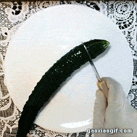 吃瓜把瓜收回去表情包gif,表情包GIF趣味横生