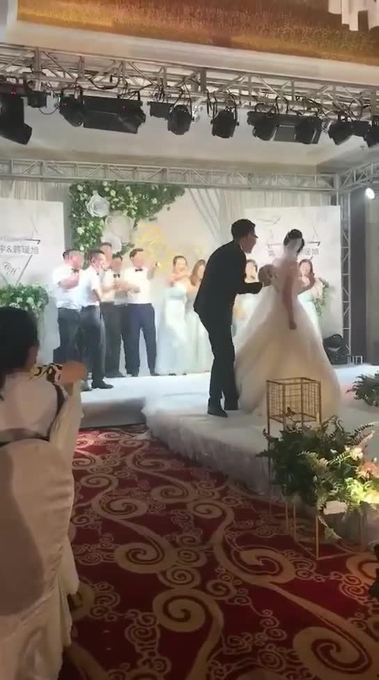 吃瓜河北伴郎,一场别开生面的婚礼狂欢