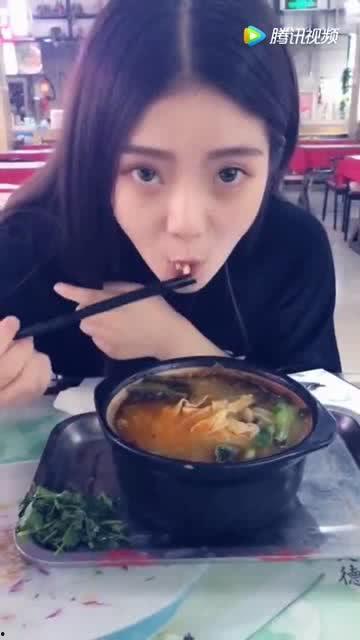 越南表妹吃瓜视频,揭秘东南亚独特美食文化